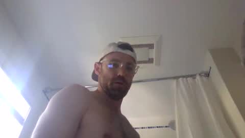 Snapshot of ilikeyou5847 chatting on 10.03.25 ilikeyou5847 online show from 10.03.25