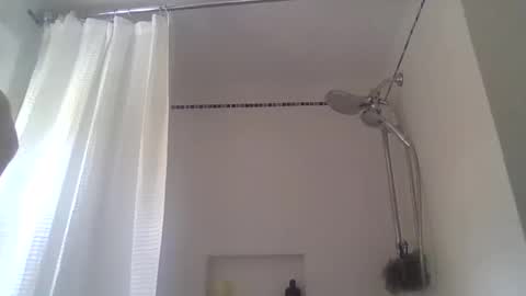 Snapshot of ilikeyou5847 chatting on 10.19.25 ilikeyou5847 online show from 10.19.25