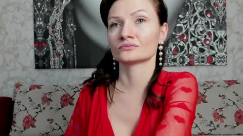 Snapshot of illegalbeauty87 chatting on 12.25.24 Ingrid or more easier...Miss  GoDDess Mistress online show from 12.25.24