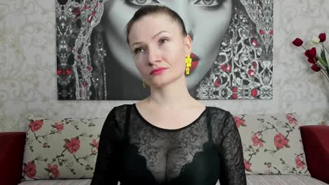Snapshot of illegalbeauty87 chatting on 01.26.25 Ingrid or more easier...Miss  GoDDess Mistress online show from 01.26.25