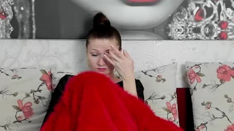 Snapshot of illegalbeauty87 chatting on 01.27.25 Ingrid or more easier...Miss  GoDDess Mistress online show from 01.27.25