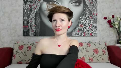 Snapshot of illegalbeauty87 chatting on 03.01.25 Ingrid or more easier...Miss  GoDDess Mistress online show from 03.01.25