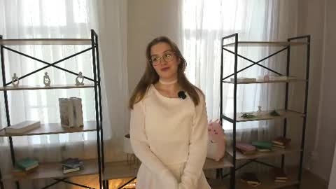 Snapshot of ilonamoorman chatting on 06.28.26 Ilona online show from 06.28.26