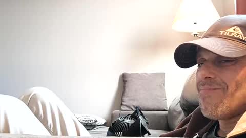 Snapshot of ilovesquirterz1 chatting on 01.22.25 Ilovesquirterz1 online show from 01.22.25