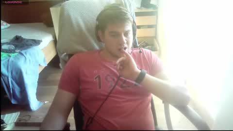 iloveyoutoo2000 online show from 10.18.25