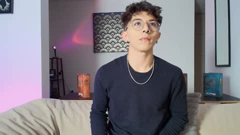 IM  THOMAS online show from 09.09.25