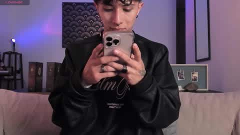 IM  THOMAS online show from 10.19.25