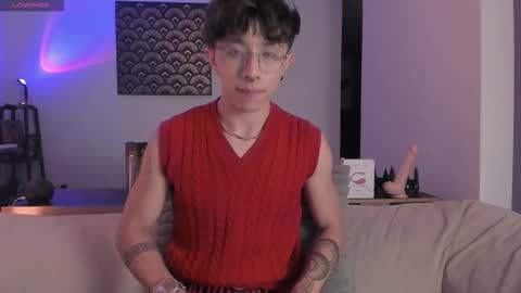 Snapshot of im__thomas chatting on 12.18.25 IM THOMAS online show from 12.18.25