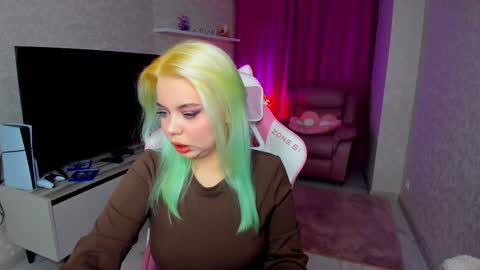 Roxy online show from 11.22.25