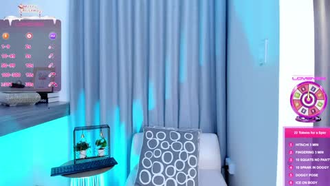 Snapshot of im_antonia chatting on 12.12.24  LUCY online show from 12.12.24