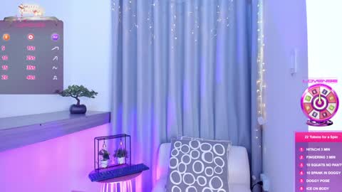 Snapshot of im_antonia chatting on 01.04.25  LUCY online show from 01.04.25