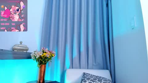 Snapshot of im_antonia chatting on 02.04.25  LUCY online show from 02.04.25