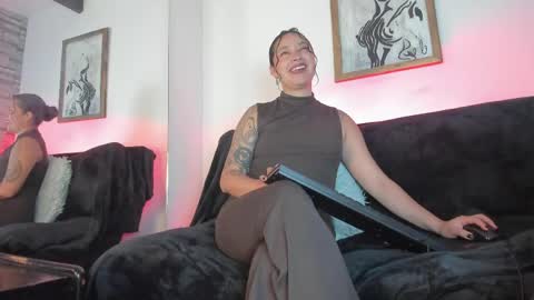 Snapshot of im_fer chatting on 05.14.26 Fernanda Ind. Model online show from 05.14.26