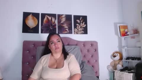 Hellen online show from 10.22.25