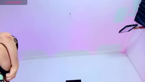 im_riley_ online show from 10.27.25