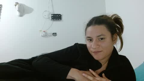 Snapshot of im_roux chatting on 05.27.26 im_roux online show from 05.27.26