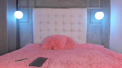 im tiffany  online show from 02.05.26