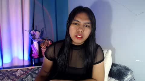 Snapshot of im_ur_girl_demure chatting on 07.13.26 kyline online show from 07.13.26