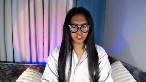 Snapshot of im_ur_girl_demure chatting on 07.18.26 kyline online show from 07.18.26