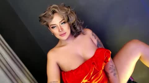 Candy Moore online show from 01.07.25