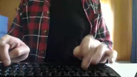 Snapshot of imaussiechris chatting on 05.25.26 Aussie Guy online show from 05.25.26