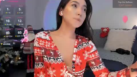 Snapshot of iminako chatting on 12.12.24 Kayla online show from 12.12.24