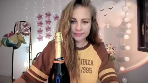 Snapshot of imkeira chatting on 06.17.26 ImKeira online show from 06.17.26
