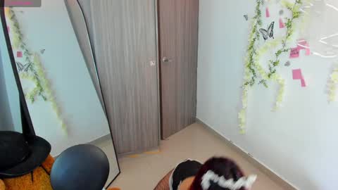 mia ---------  COL TIME online show from 12.12.24