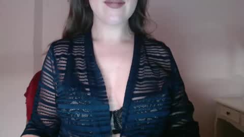 Snapshot of immouss chatting on 12.17.24 Pola online show from 12.17.24