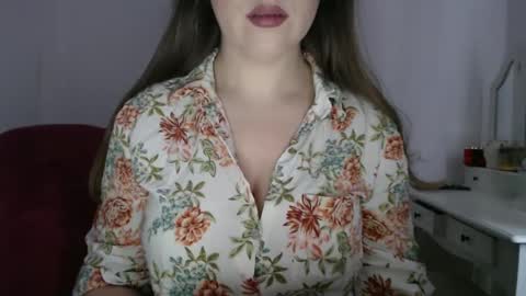 Snapshot of immouss chatting on 01.06.25 Pola online show from 01.06.25