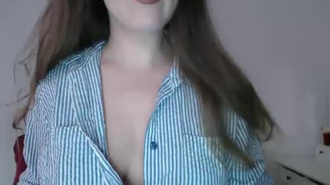 Snapshot of immouss chatting on 02.17.25 Pola online show from 02.17.25