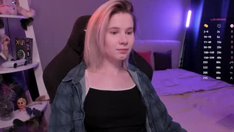 Mia online show from 03.23.26