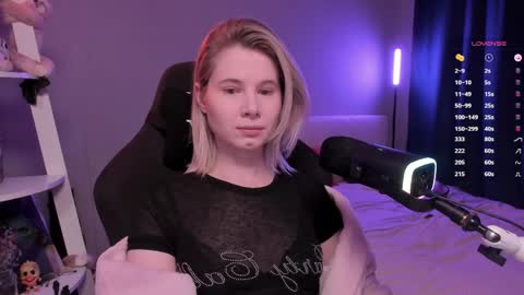 Mia online show from 04.06.26