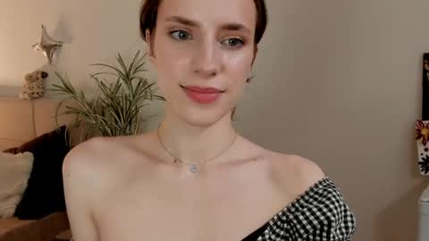 Snapshot of imogensy chatting on 05.07.26 my name Imo Fansly online show from 05.07.26