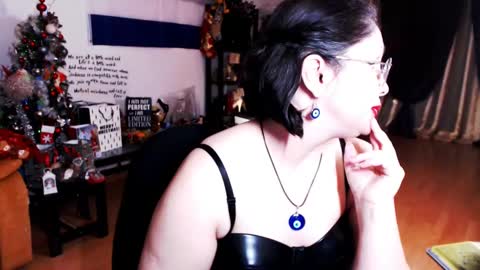 Empress online show from 12.13.24