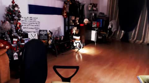 Empress online show from 12.14.24