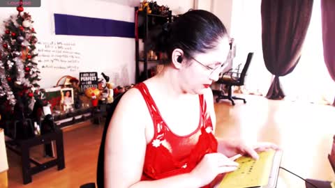 Empress online show from 02.14.25