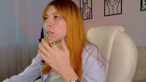 Sienna online show from 11.28.25