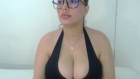 Snapshot of imsweetlips chatting on 09.19.25 imsweetlips online show from 09.19.25