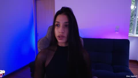 TAYLOR  online show from 10.24.25