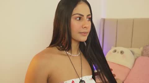 imvickyrachell_ online show from 11.23.25