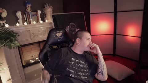 Snapshot of inagoodmood_ chatting on 01.25.25 OTIS and MILIY online show from 01.25.25