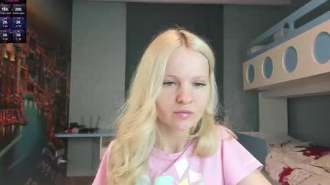 Snapshot of incredible__shell_ chatting on 06.02.26 Masha online show from 06.02.26