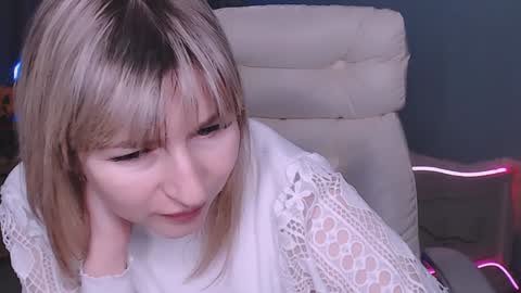 incredible_ariela online show from 12.18.24