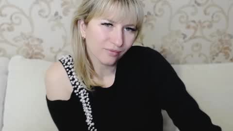 incredible_ariela online show from 01.28.25
