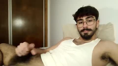 Snapshot of incubusszz chatting on 01.08.25 incubus online show from 01.08.25