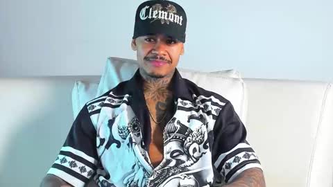 Snapshot of independent_project chatting on 02.04.26 Jacobo online show from 02.04.26