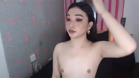 indestructabletrixie online show from 02.15.25