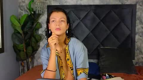 Snapshot of indi_rave chatting on 11.22.25 INDI online show from 11.22.25