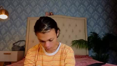 Snapshot of indi_rave chatting on 01.12.26 INDI online show from 01.12.26